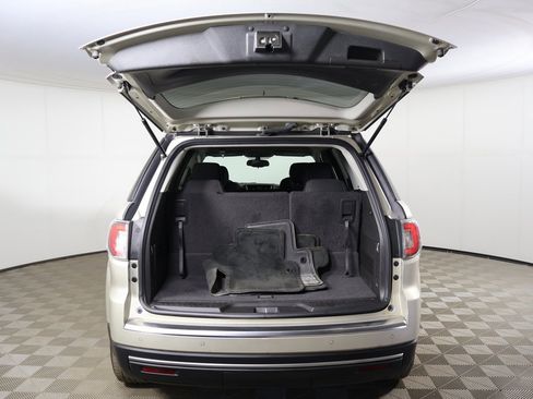 Used 2016 GMC Acadia SLE image 12