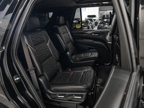 Used 2021 Cadillac Escalade Sport Platinum AWD/4WD image 32