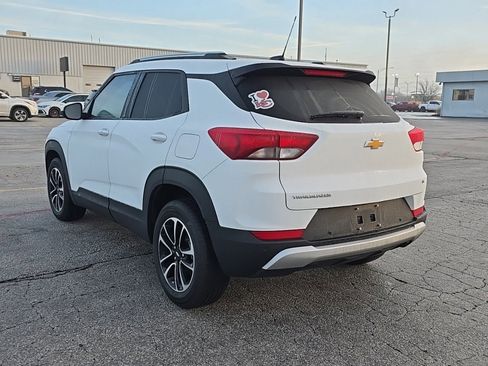 Used 2024 Chevrolet TrailBlazer LT w/ Driver Confidence Package image 4