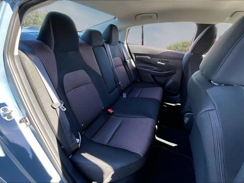 New 2026 Nissan Sentra SR w/ Floor Mat Package FWD image 9