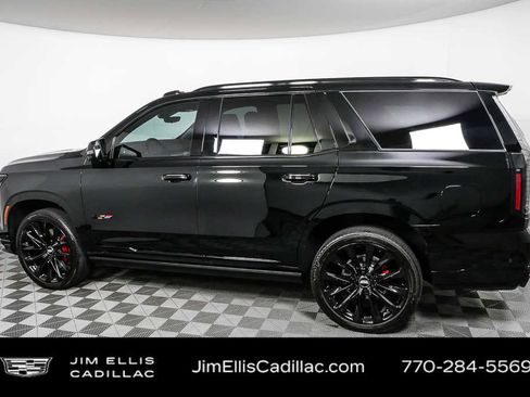 Used 2025 Cadillac Escalade V w/ LPO, ONYX Package image 32