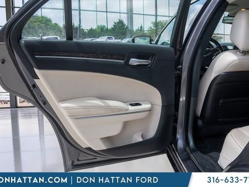 Used 2018 Chrysler 300 Limited w/ Safetytec Plus Group RWD image 20