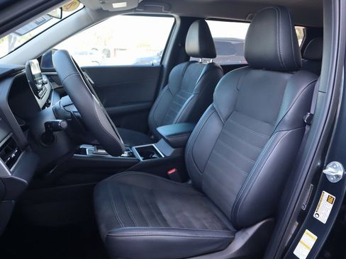 Used 2024 Mitsubishi Outlander SE Black Edition image 25