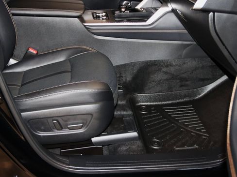 Used 2025 MAZDA CX-70 Plug-In Hybrid w/ Premium Pkg image 51