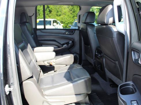 Used 2019 Chevrolet Suburban LT AWD/4WD image 12