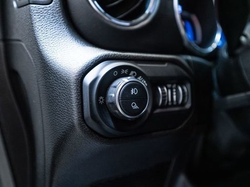 Used 2021 Jeep Gladiator Overland w/ Popular Equipment Package image 24