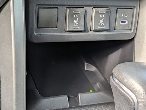 Used 2024 Toyota Corolla Cross XLE w/ Convenience Package FWD image 17