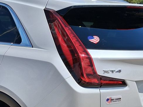 Used 2025 Cadillac XT4 Premium Luxury w/ LPO, Floor Liner Package FWD image 8