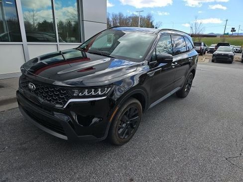 Used 2021 Kia Sorento S w/ Panoramic Sunroof Package image 2
