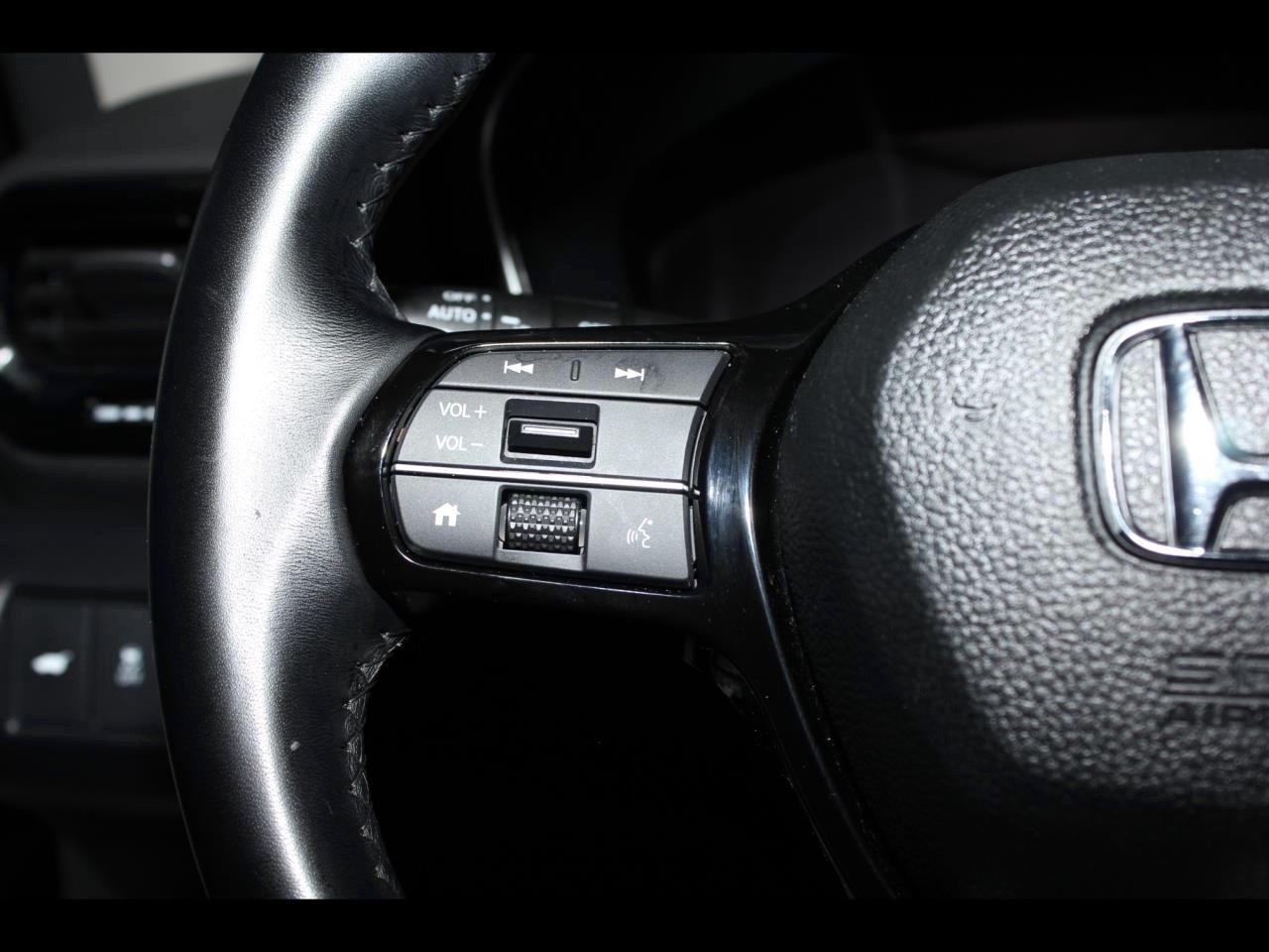 Used 2023 Honda Pilot EX-L image 33