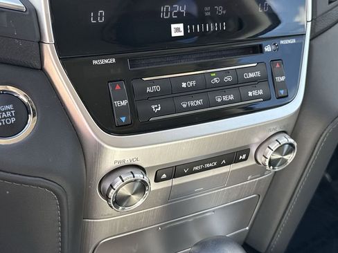Used 2021 Toyota Land Cruiser image 17