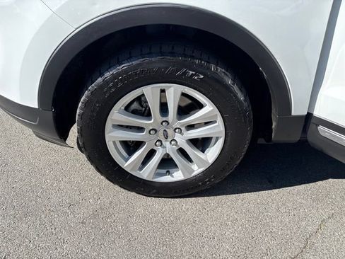 Used 2019 Ford Explorer XLT AWD/4WD image 34