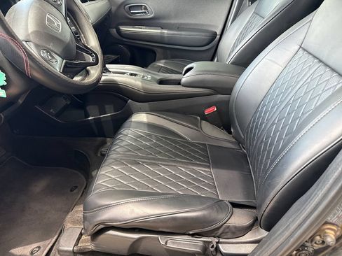 Used 2022 Honda HR-V LX image 9