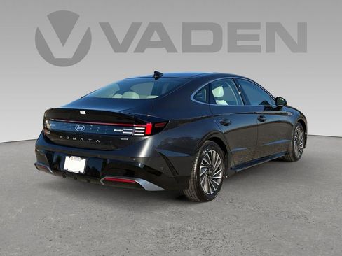 New 2025 Hyundai Sonata Limited image 49