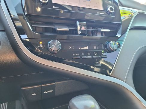 Used 2023 Toyota Camry SE w/ Convenience Package FWD image 16