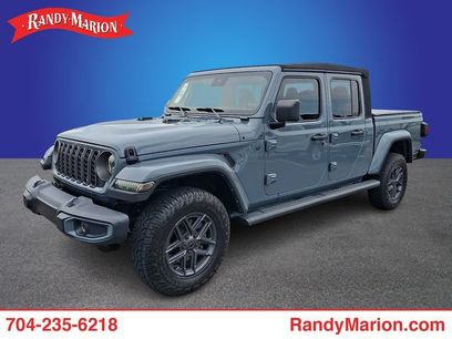Used 2024 Jeep Gladiator Sport