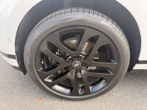 Used 2026 Land Rover Range Rover Evoque Dynamic SE image 6