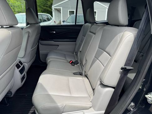Used 2017 Honda Pilot Touring image 33