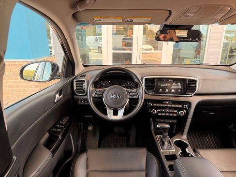 Used 2021 Kia Sportage EX FWD image 26