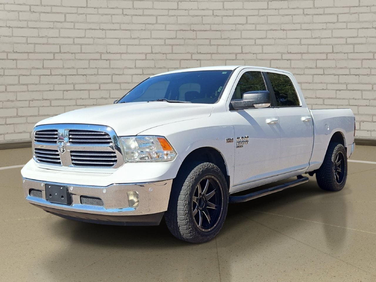 Used 2019 RAM 1500 Big Horn RWD image 1