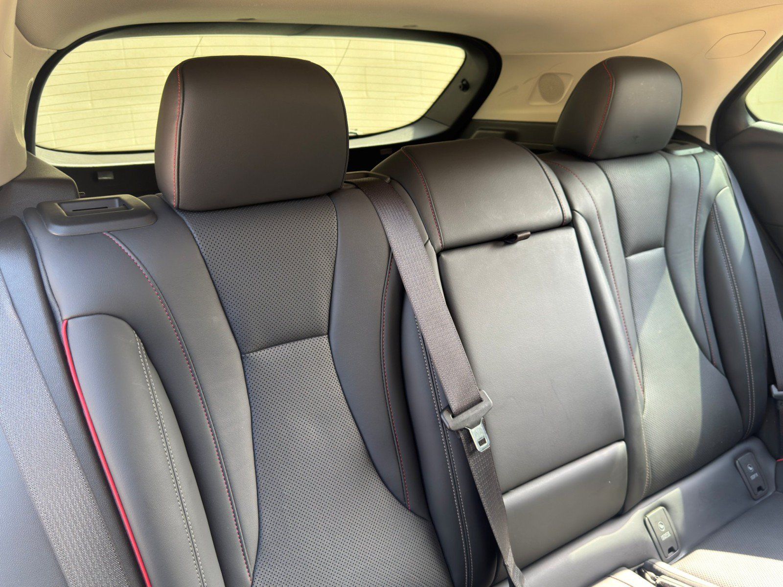 Used 2022 Buick Envision Essence w/ Sport Touring Package FWD image 38