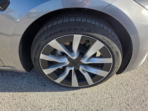 Used 2025 Tesla Model 3 Long Range RWD image 17