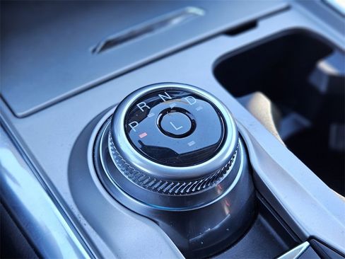 Used 2022 Ford Explorer XLT w/ Equipment Group 202A image 26