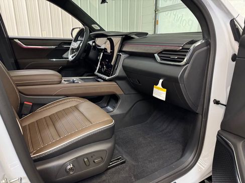 New 2026 GMC Acadia Denali Ultimate w/ LPO, Floor Liner Package image 26