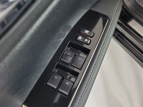 Used 2018 Lexus ES 350 w/ Luxury Package w/Wood Trim image 19