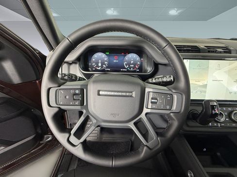 New 2026 Land Rover Defender 90 X-Dynamic SE AWD/4WD image 11