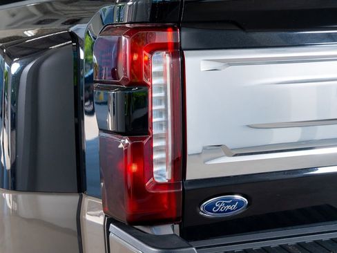 Used 2023 Ford F450 King Ranch w/ FX4 Off-Road Package AWD/4WD image 16