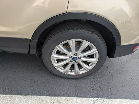 Used 2017 Ford Escape Titanium AWD/4WD image 22