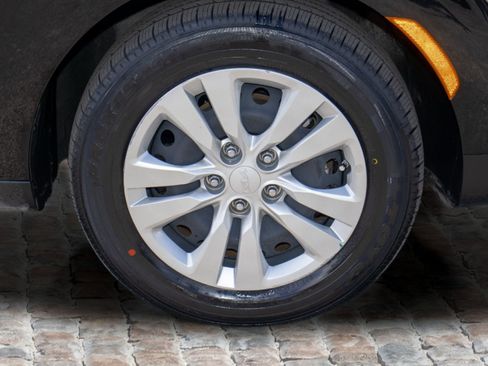 Used 2023 Kia Soul LX image 37