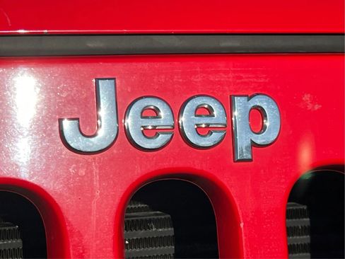 Used 2018 Jeep Wrangler Unlimited Sport S AWD/4WD image 26