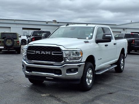 Used 2024 RAM 2500 Big Horn AWD/4WD image 2