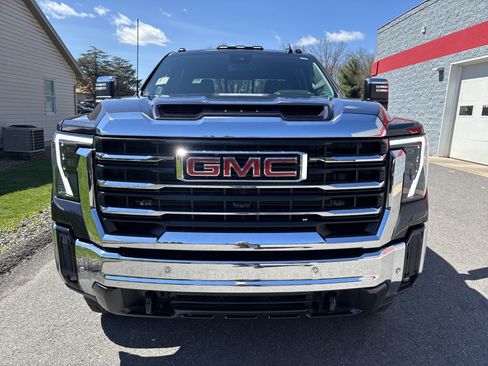 Used 2026 GMC Sierra 2500 SLT w/ SLT Premium Package AWD/4WD image 8