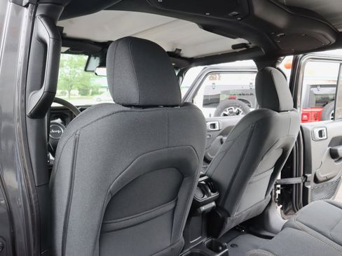 New 2024 Jeep Wrangler Unlimited Sport image 11