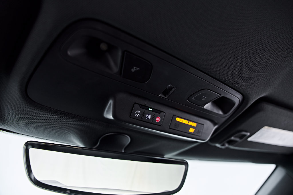 Used 2021 Chevrolet Camaro ZL1 RWD image 86