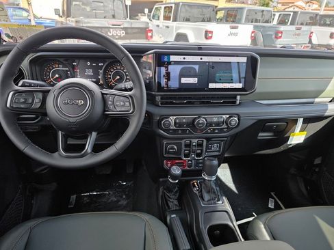 New 2026 Jeep Gladiator Mojave w/ Steel Bumper Group image 10