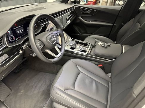 Used 2022 Audi Q7 2.0T Premium Plus w/ Premium Plus Package AWD/4WD image 16