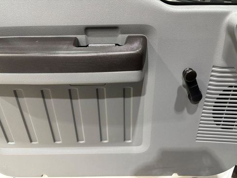 Used 2015 Ford F250 XL w/ XL Value Package image 16