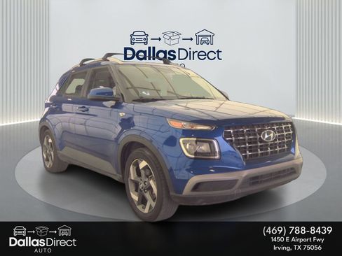 Used 2024 Hyundai Venue SEL FWD image 2
