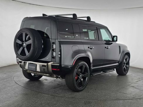 Used 2022 Land Rover Defender 110 X AWD/4WD image 5