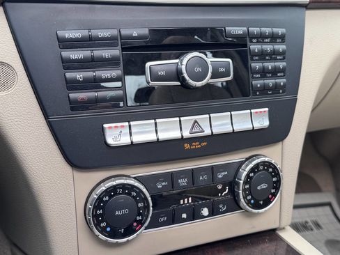 Used 2013 Mercedes-Benz C 250 Sedan image 14