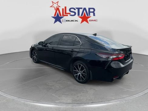 Used 2023 Toyota Camry SE w/ Convenience Package FWD image 5