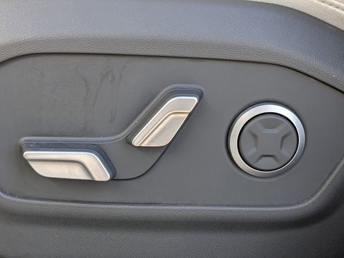 Used 2024 Hyundai Santa Fe Limited image 22