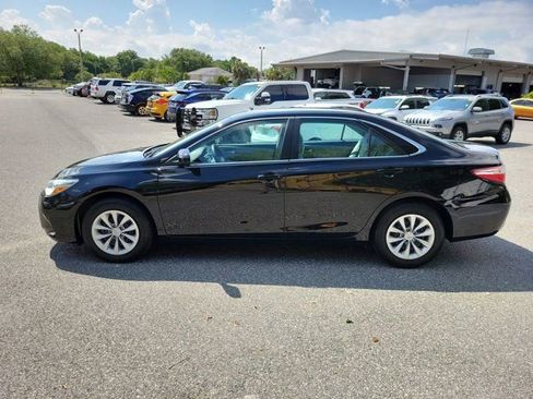 Used 2015 Toyota Camry LE FWD image 13