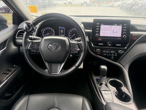 Used 2023 Toyota Camry SE FWD image 6