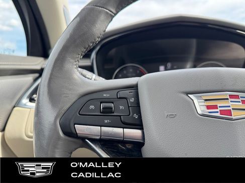 Used 2021 Cadillac XT6 Premium Luxury AWD/4WD image 16