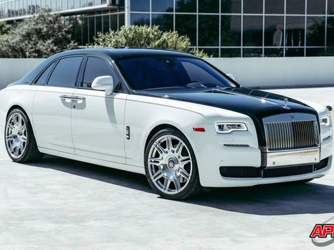 Used 2017 Rolls-Royce Ghost RWD image 44